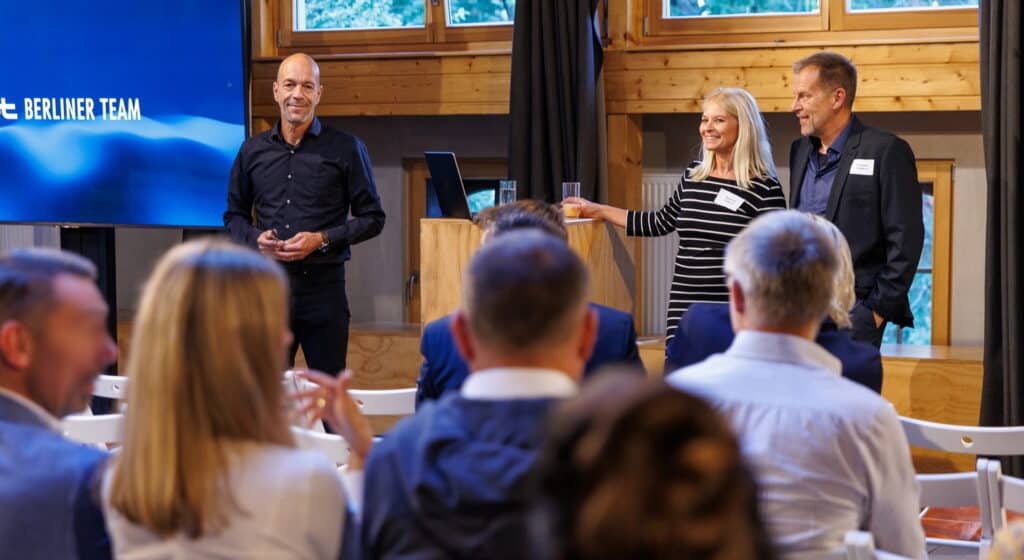 Oliver Grätsch, Susanne Grätsch und Christian Grätsch begrüßen die Gäste der Leadership-Lounge.